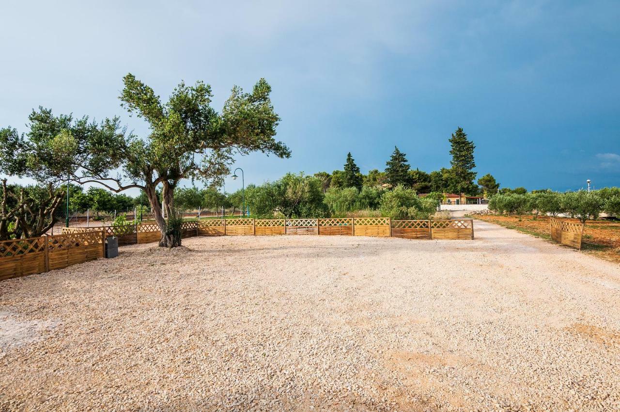 Hotel Camp San Antonio Biograd Na Moru Zewnętrze zdjęcie