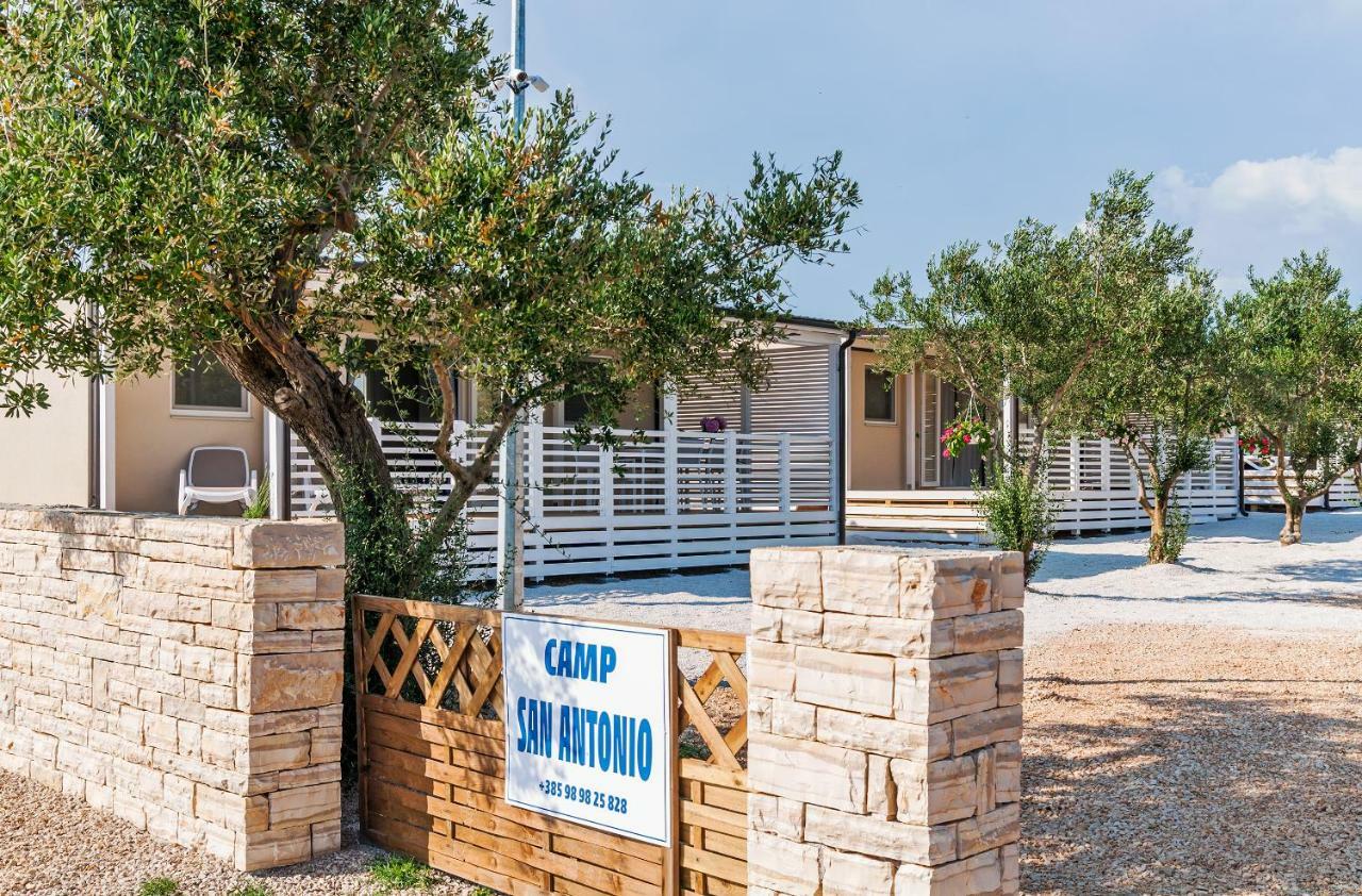 Hotel Camp San Antonio Biograd Na Moru Zewnętrze zdjęcie